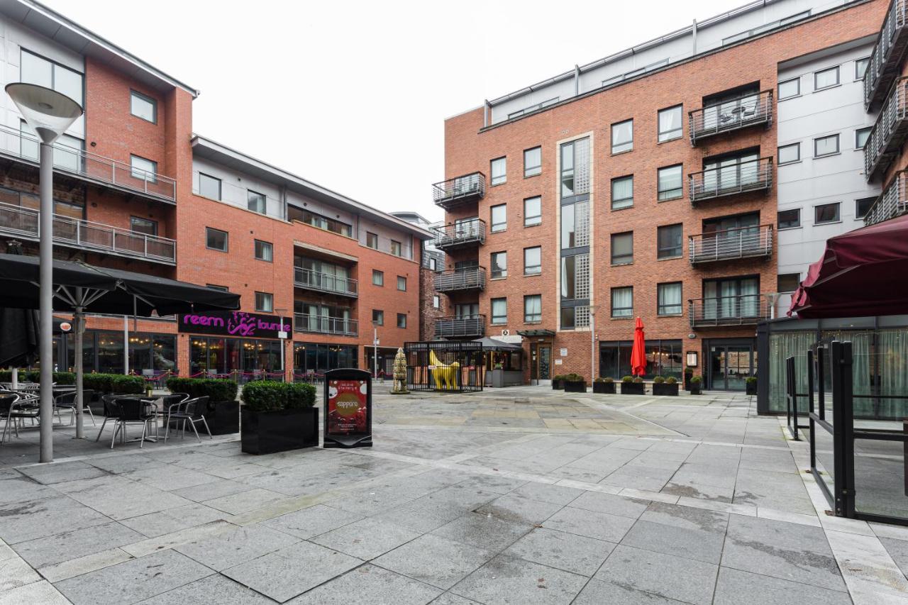 Centrally Located Apartment In Duke Street- Free Parking- Two Bathrooms Liverpool Exterior photo